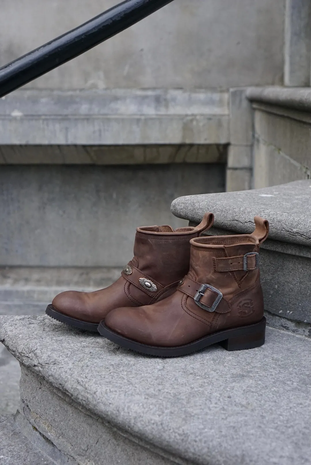 Biker boots short concho's - brown