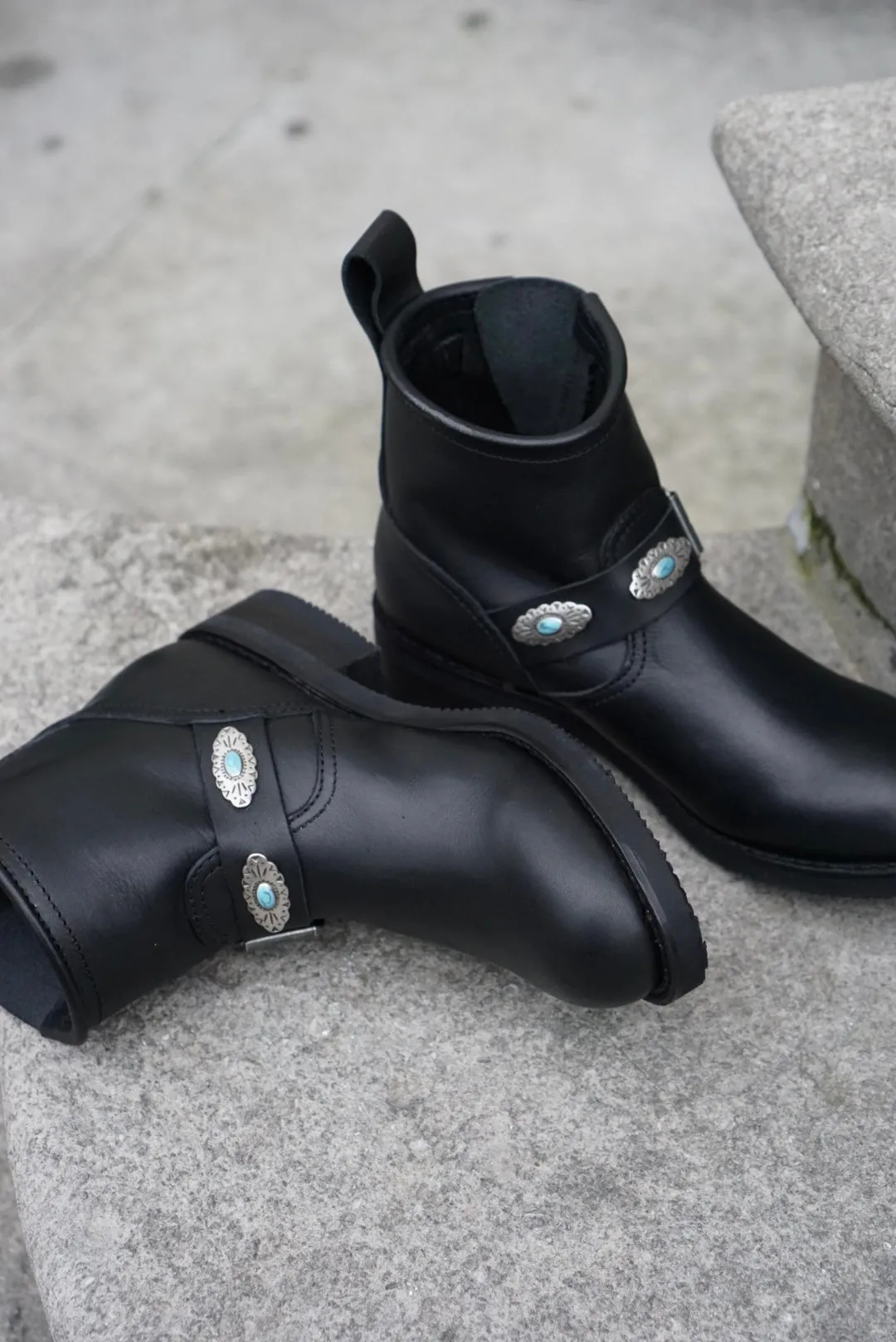 Biker boots short turquoise concho's - black
