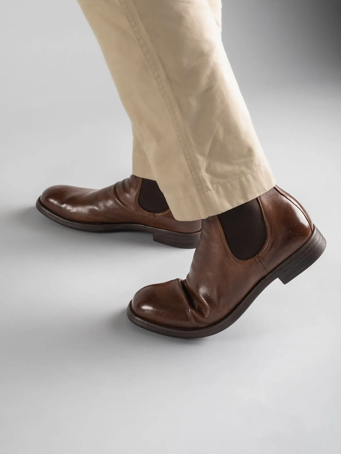CHRONICLE 002 - Black and Brown Leather Chelsea Boots