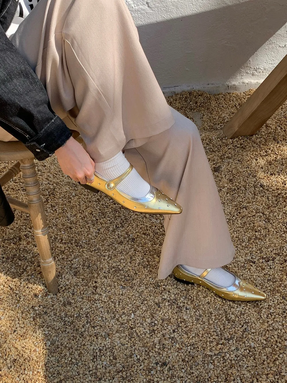 xiangtuibao Pointed Toe Women Loafers Ballet Shoes  New Arrivals Autumn Spring Black Gold White Belt Buckle Flat Heels Fashion Slides